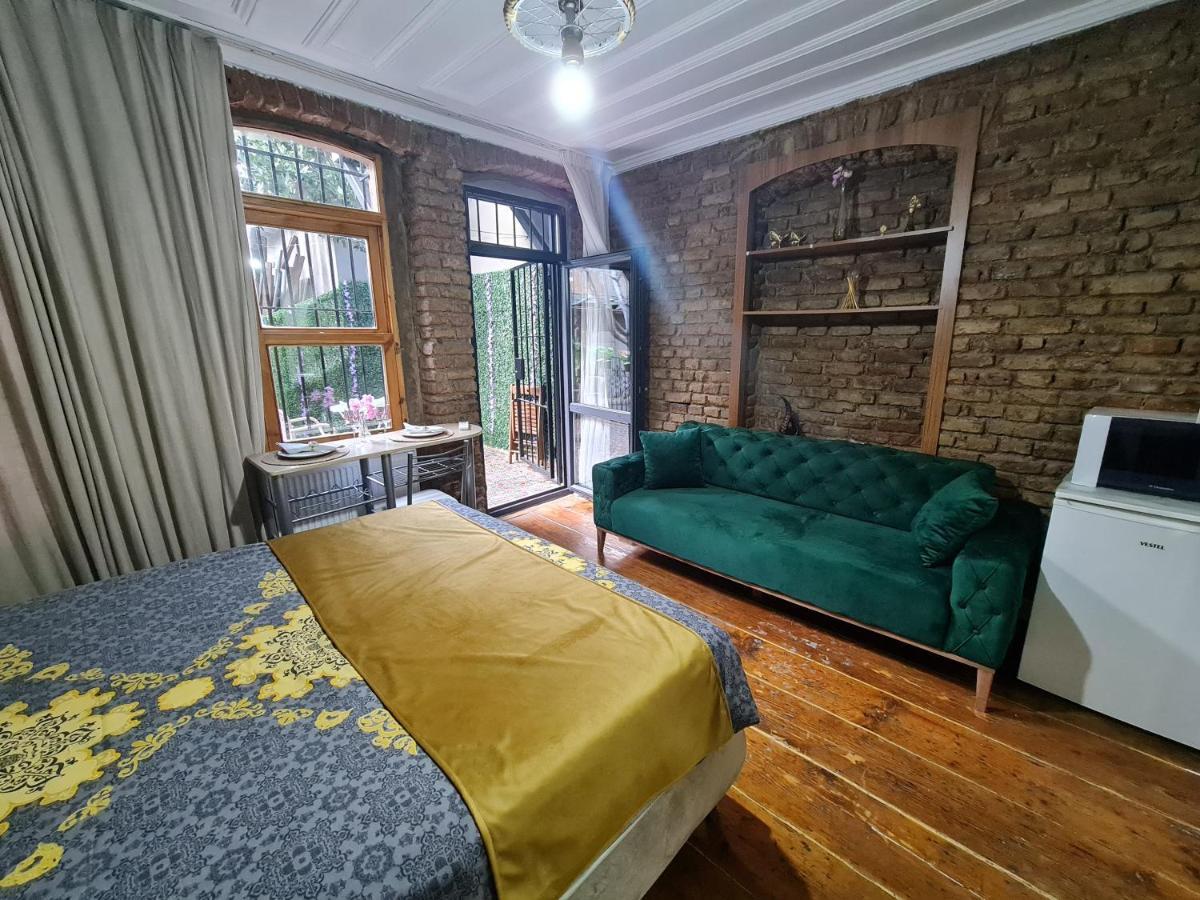Peramira Apartment อิสตันบูล ภายนอก รูปภาพ